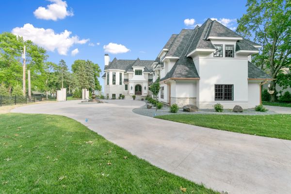 Concrete Driveway Installation in Kenner