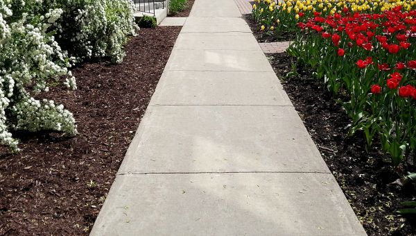 Cement Sidewalk Installation in Kenner