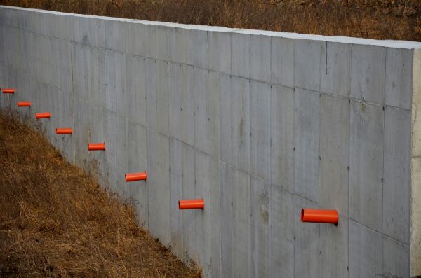 Concrete Wall Installation in Kenner