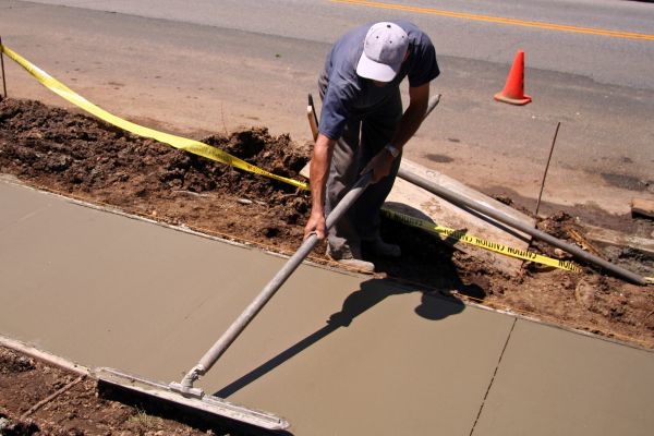 Sidewalk Cementing in Kenner