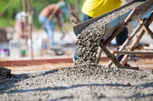 Backyard Concrete Pouring in Kenner