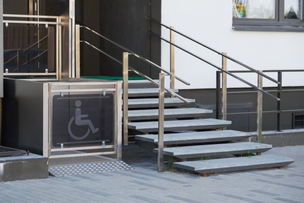 Cost of Entryway Stair Installation in Kenner