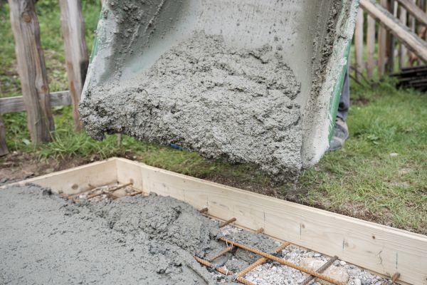 Yard Concrete Pouring in Kenner