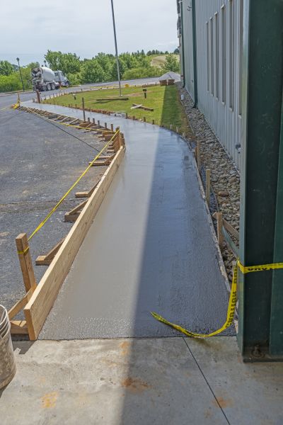 Concrete Sidewalk Paving in Kenner